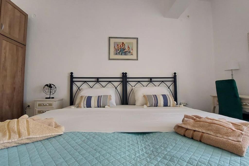 Old Port View Apartment, Διαμέρισμα Στο Κέντρο 2 Υπνοδωματίων Corfu  Exterior foto