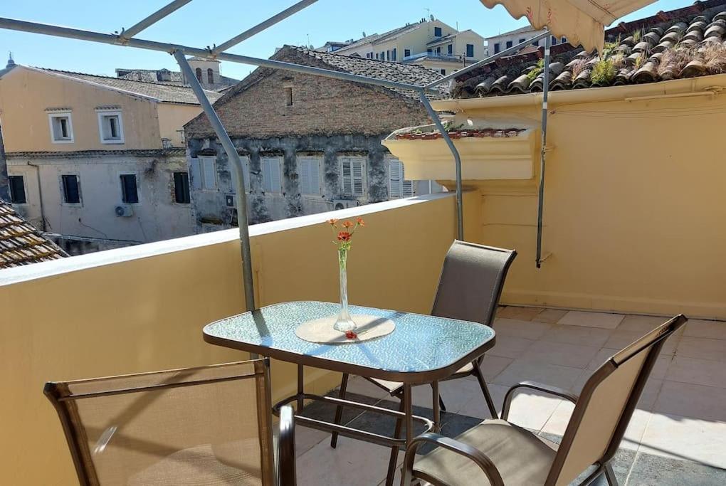 Old Port View Apartment, Διαμέρισμα Στο Κέντρο 2 Υπνοδωματίων Corfu  Exterior foto