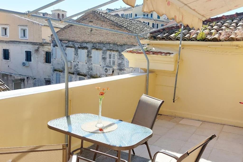 Old Port View Apartment, Διαμέρισμα Στο Κέντρο 2 Υπνοδωματίων Corfu  Exterior foto